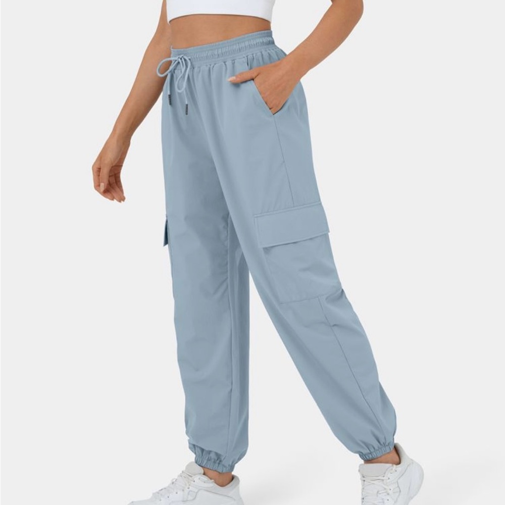 Halara Mid Rise Cargo Joggers